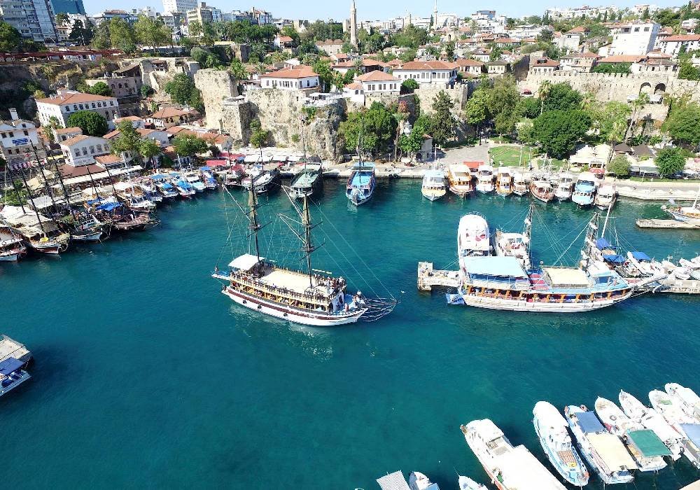 Kaleiçi’nde Adım Adım Tur Rehberiniz